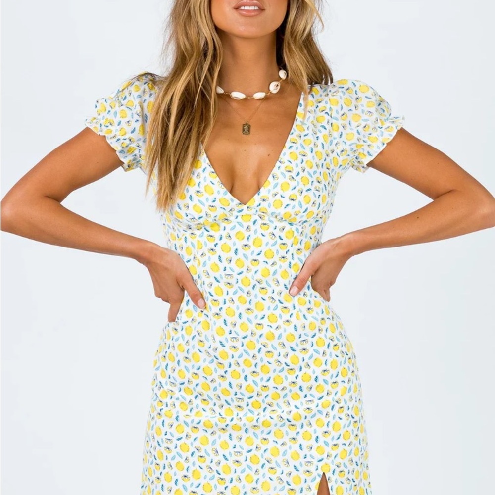 Princess Polly Yellow and White Lemon Dress - Picture 2 of 3